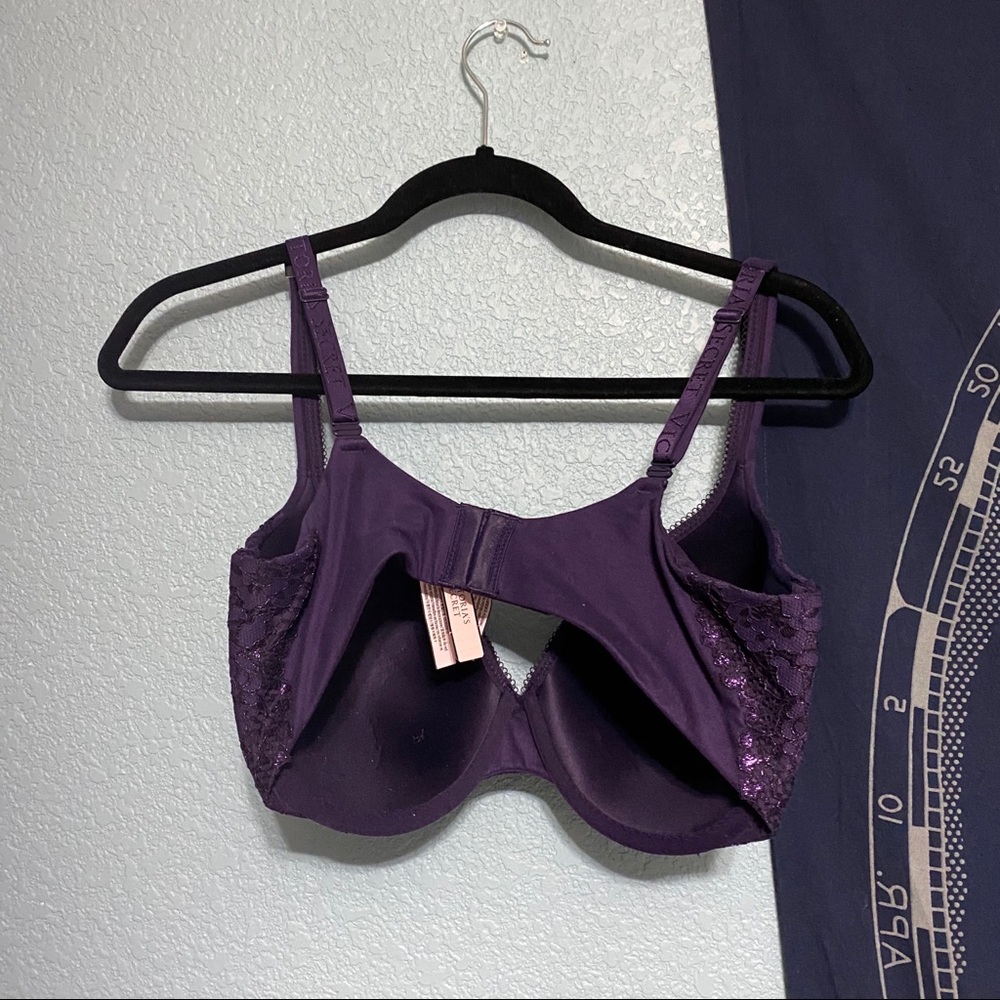 Victoria’s Secret Body purple Lace Bra